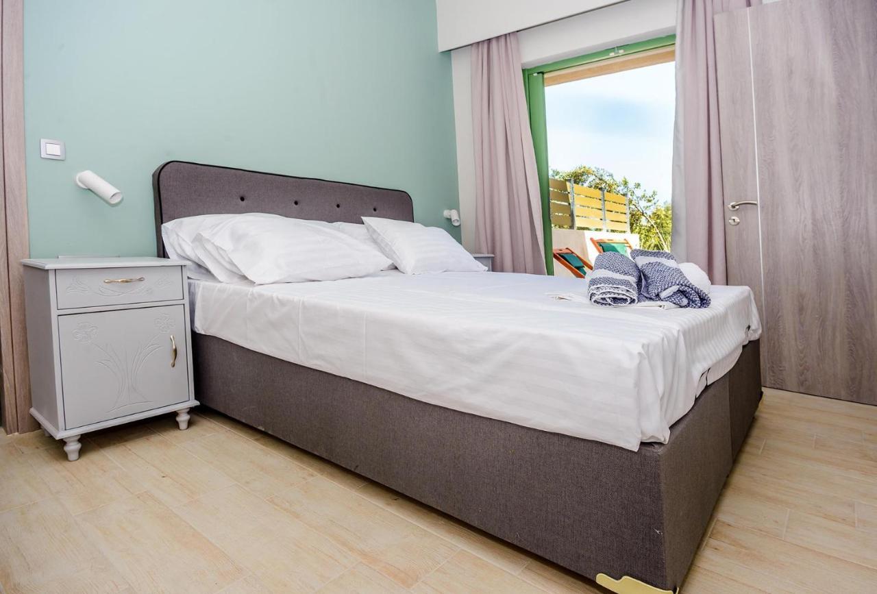 Tzogias Apartments Pan Lassi  Extérieur photo